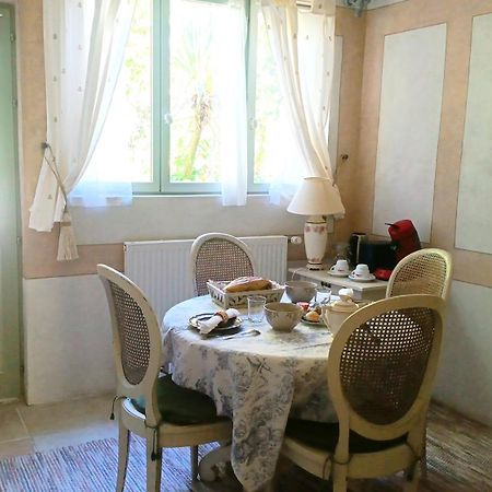 A L'Ombre Du Tilleul Daire Giverny Dış mekan fotoğraf