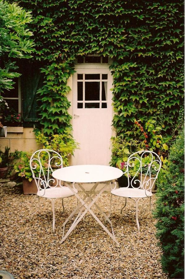 A L'Ombre Du Tilleul Daire Giverny Dış mekan fotoğraf